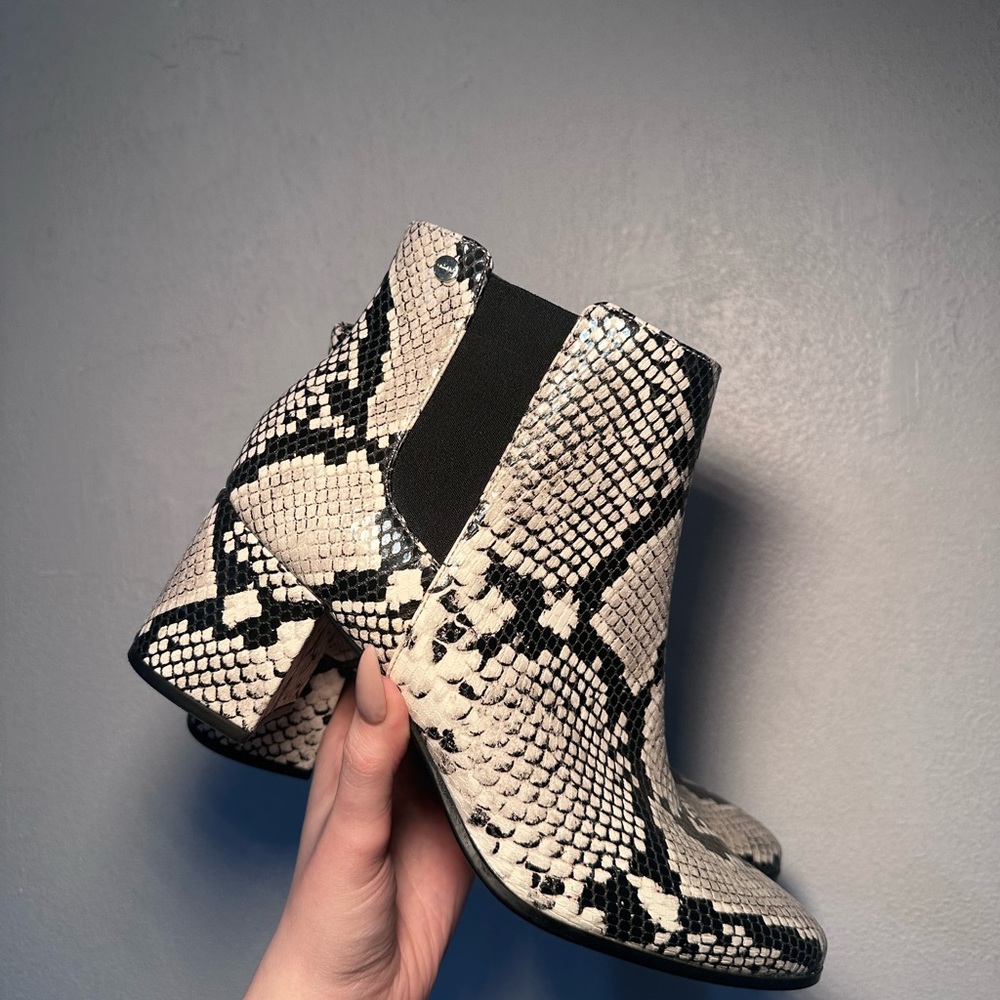 Calvin Klein Ankle Boots